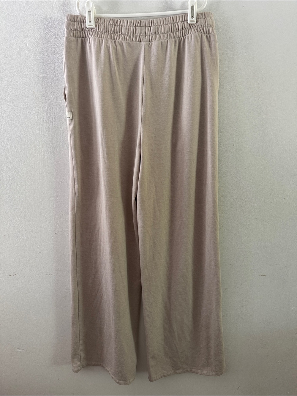 Vuori Halo Essential Beige Wideleg Pant Sz S - Picture 6 of 6